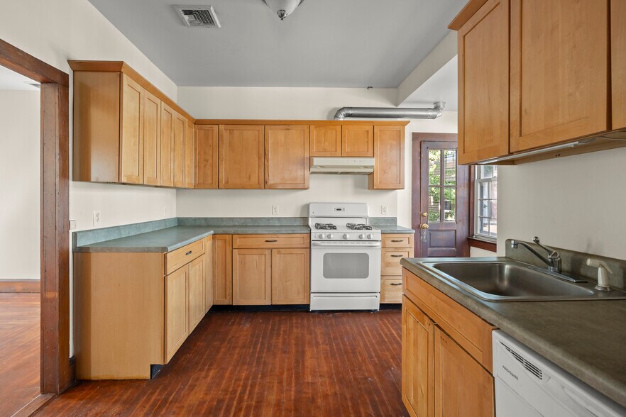 More Photos Of 45-49 8th St, Hudson Storefront Retail Residential For Sale