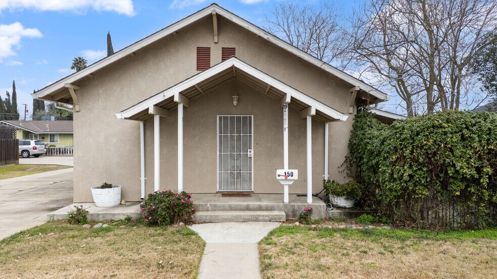 More Photos Of 150 N Acacia Ave, Ripon Multifamily For Sale