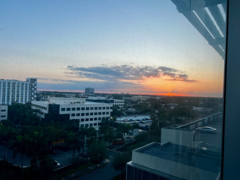 More Photos Of 20900 NE 30th Ave, Aventura Office Residential For Sale