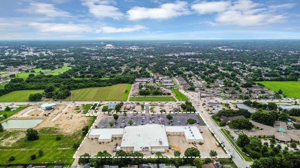 More Photos Of 2216-2256 Ambasador Caffery Pky, Lafayette Unknown For Lease