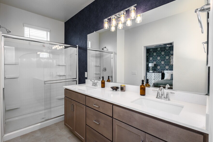 More Photos Of 651 N Ironwood Dr, Apache Junction Apartments For Sale