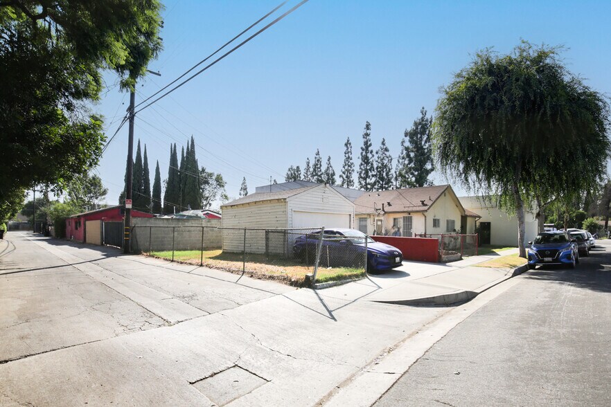 More Photos Of 8306 Garfield Ave, Bell Gardens Storefront Retail Residential For Sale