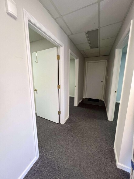 More Photos Of 1511 W 3rd Ave, Albany Office Residential For Lease