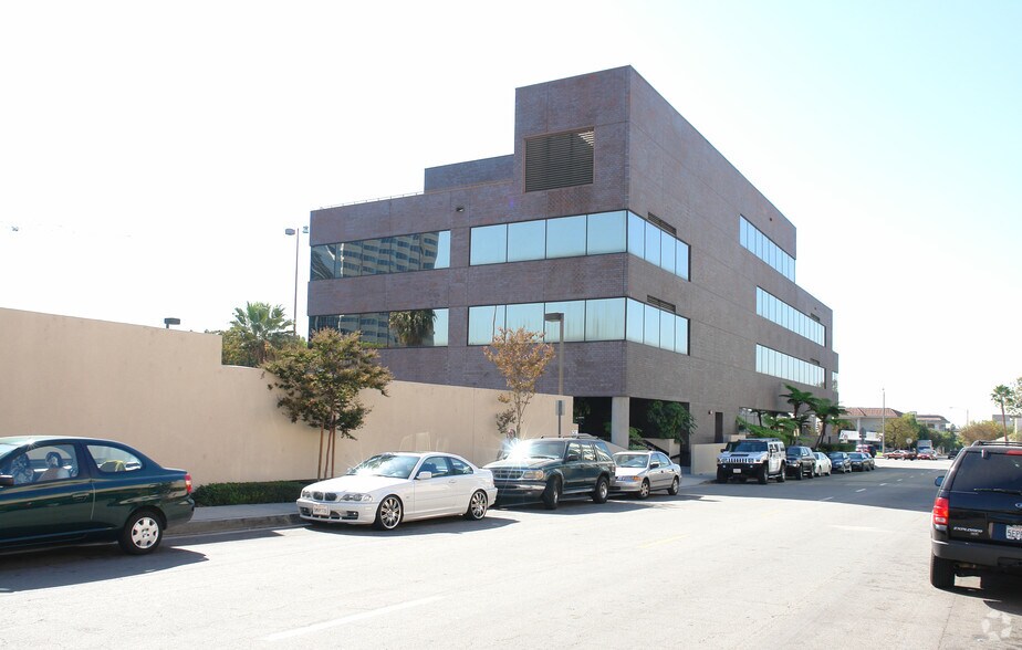 More Photos Of 1000 N Central Ave, Glendale Office For Lease