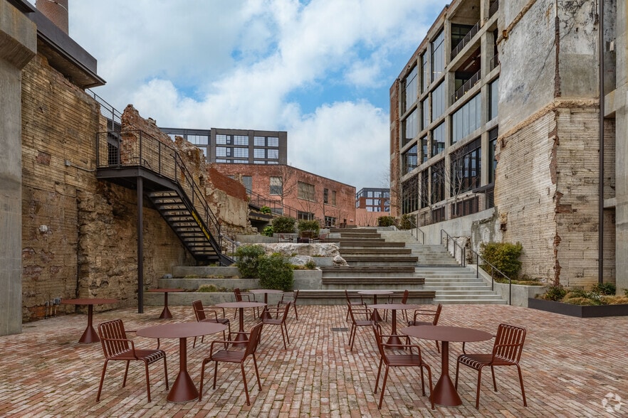 More Photos Of 1316 Adams St, Nashville Coworking Space