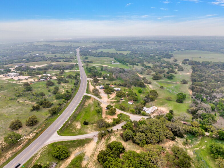 More Photos Of 123 Rocky Rd, Hye Storefront Retail Residential For Sale