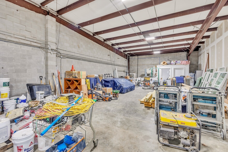 More Photos Of 1827 Killingsworth Rd, Augusta Warehouse For Lease
