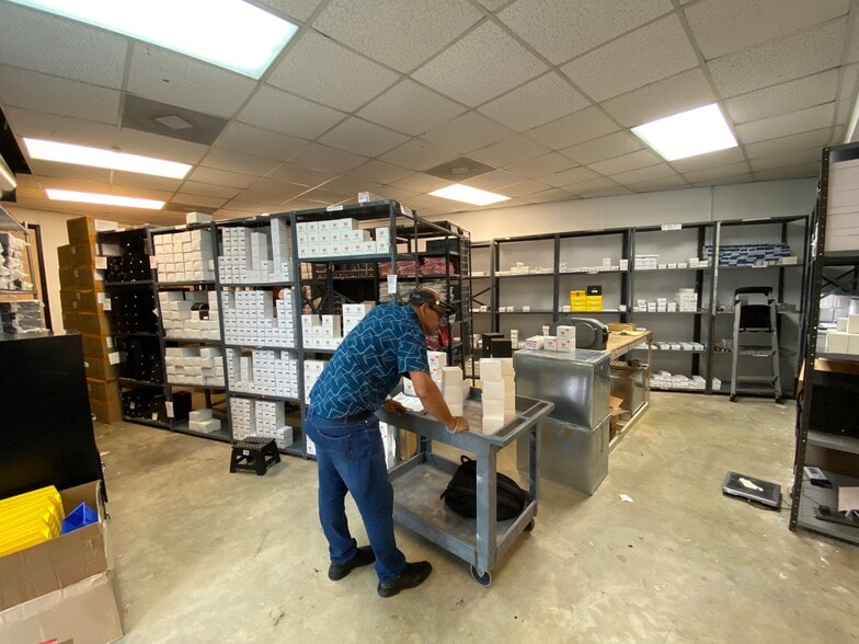 More Photos Of 20101-20161 NE 16th Pl, Miami Loft Creative Space For Sale