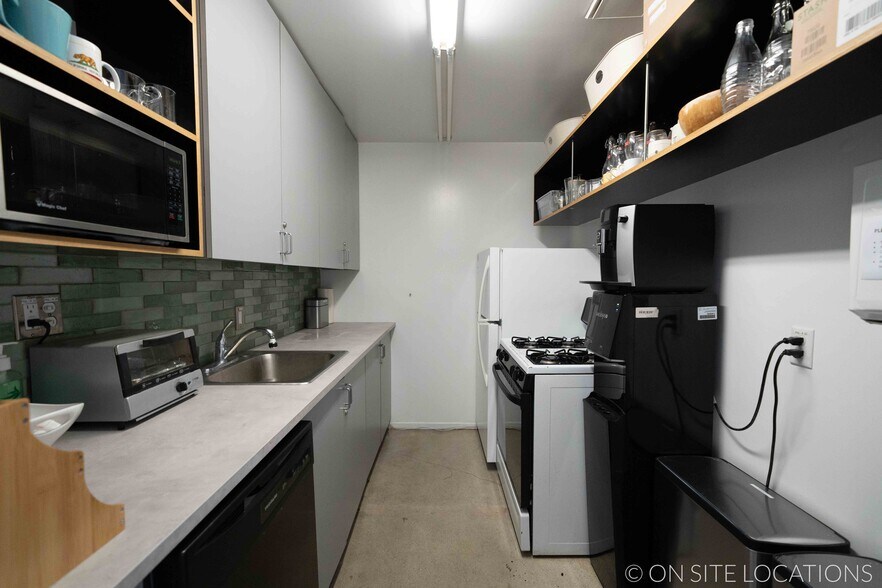 More Photos Of 9520 W Jefferson Blvd, Culver City Loft Creative Space For Lease