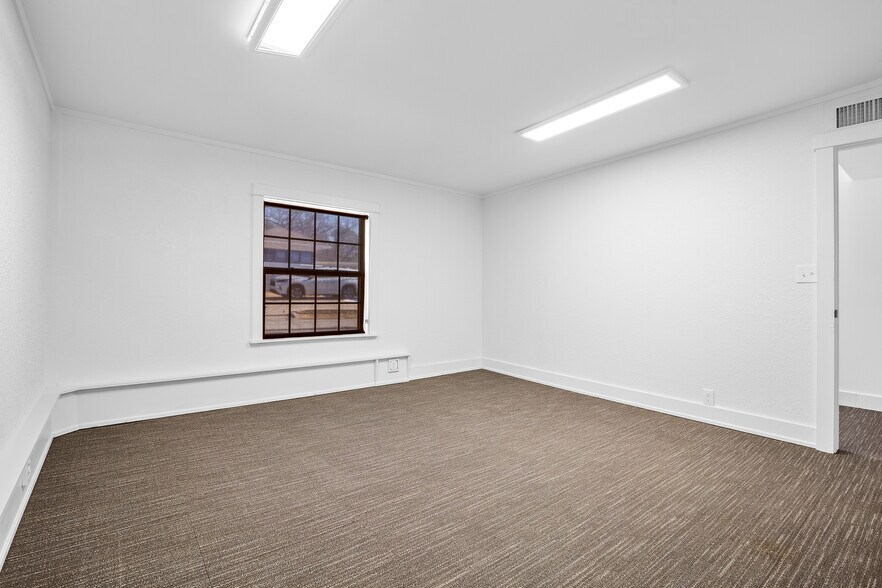 More Photos Of 1637 S Boston Ave, Tulsa Loft Creative Space For Lease