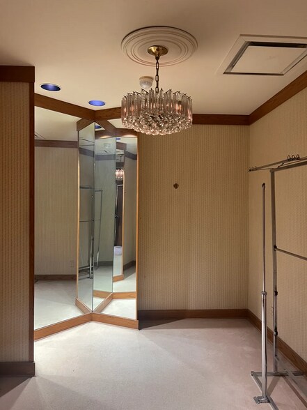 More Photos Of 5601-5645 N Pennsylvania Ave, Oklahoma City General Retail For Lease