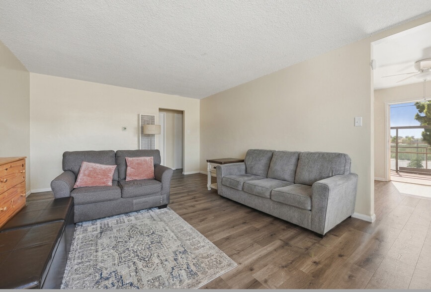 More Photos Of 810 Acacia Ave, Oceanside Apartments For Sale