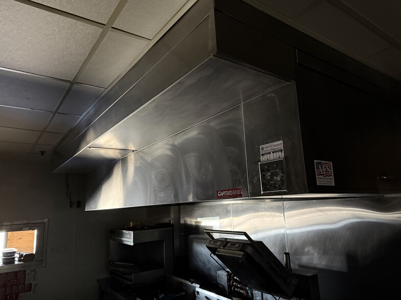 More Photos Of 3925 Rosedale Hwy, Bakersfield General Retail For Lease