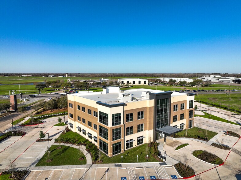 More Photos Of 1120 Imperial Blvd, Sugar Land Medical For Lease