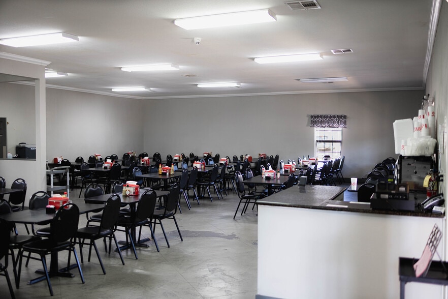 More Photos Of 6501 Hwy 90, Moss Point Restaurant For Sale
