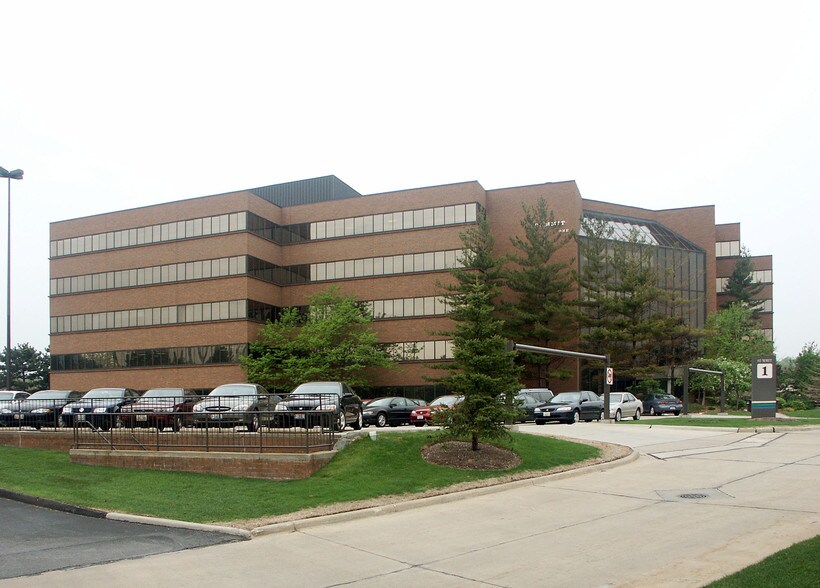 More Photos Of 4700 Rockside Rd, Independence Unknown For Lease