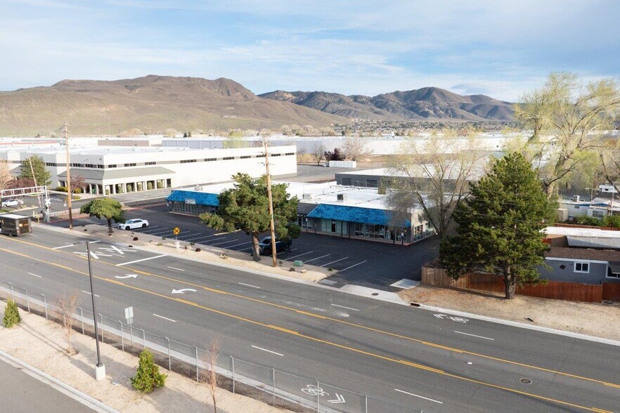 More Photos Of 755 E Greg St, Sparks Light Distribution For Lease