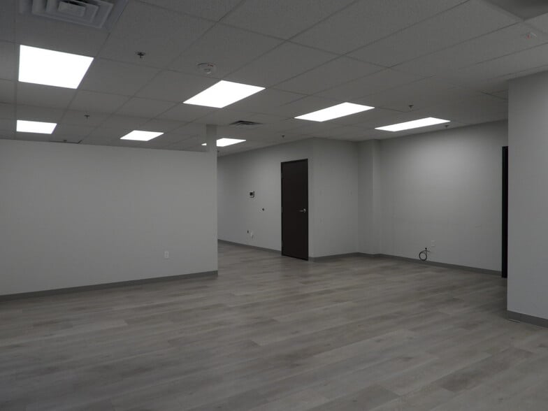 More Photos Of 5470 Stephanie St, Las Vegas Warehouse For Lease