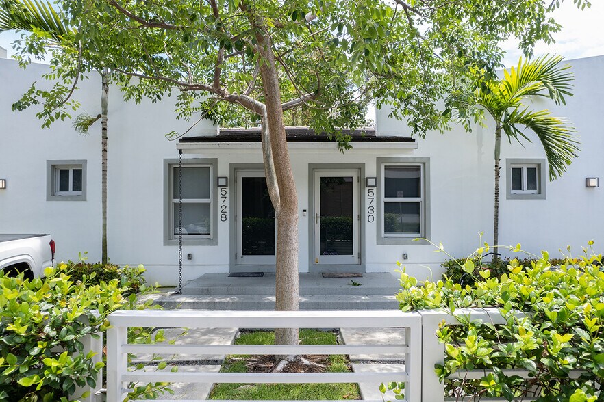 More Photos Of 5742 SW 62nd St, Coral Gables Apartments For Sale