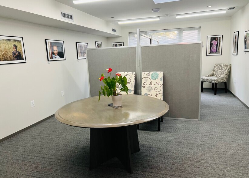 More Photos Of 403 N Henry St, Alexandria Office For Sale