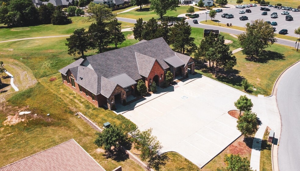 More Photos Of 2901 Fairfax Dr, Edmond Medical For Lease