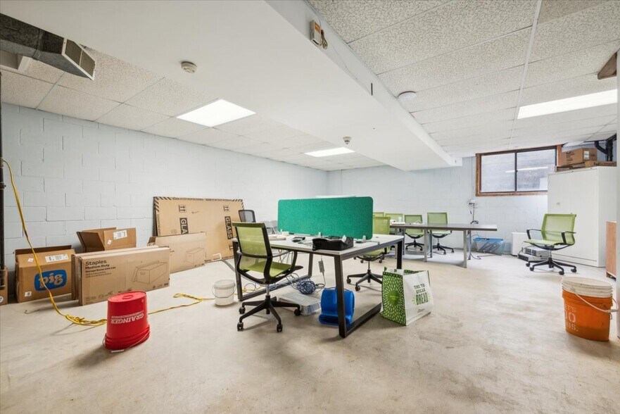 More Photos Of 495 Union Ave, Middlesex Medical For Lease