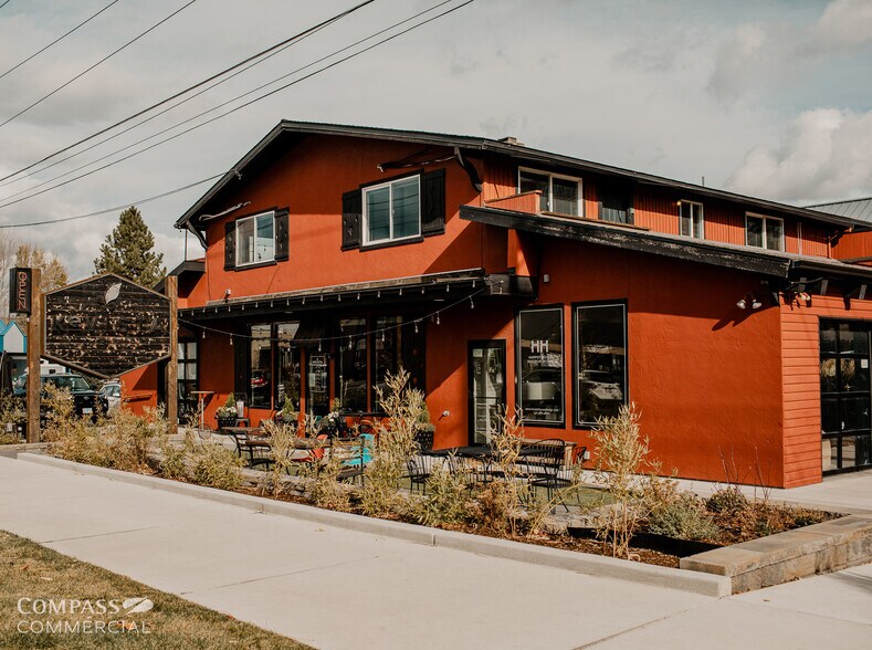 More Photos Of 130 SW Century Dr, Bend General Retail For Lease