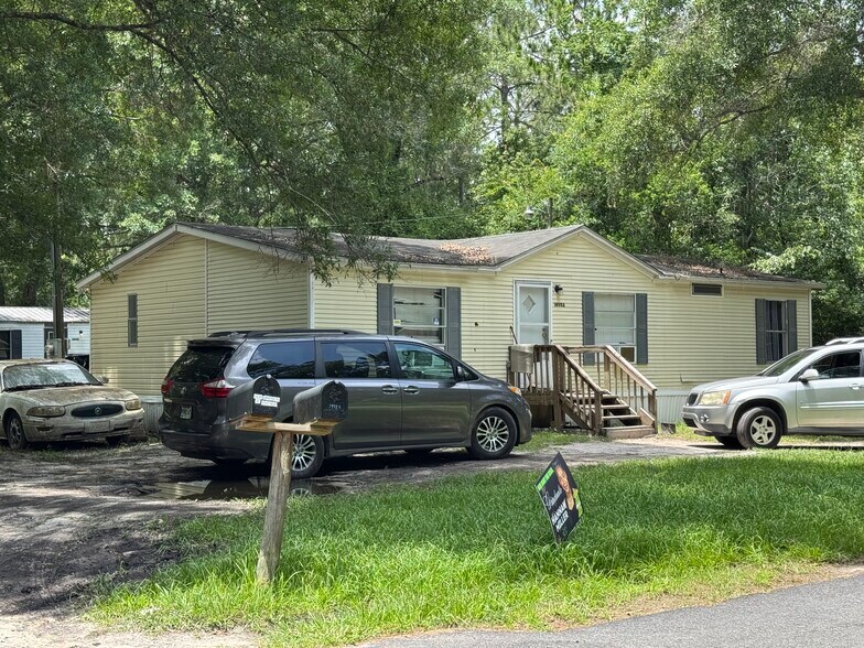 More Photos Of 1940 Danielle Dr, Waycross Apartments For Sale