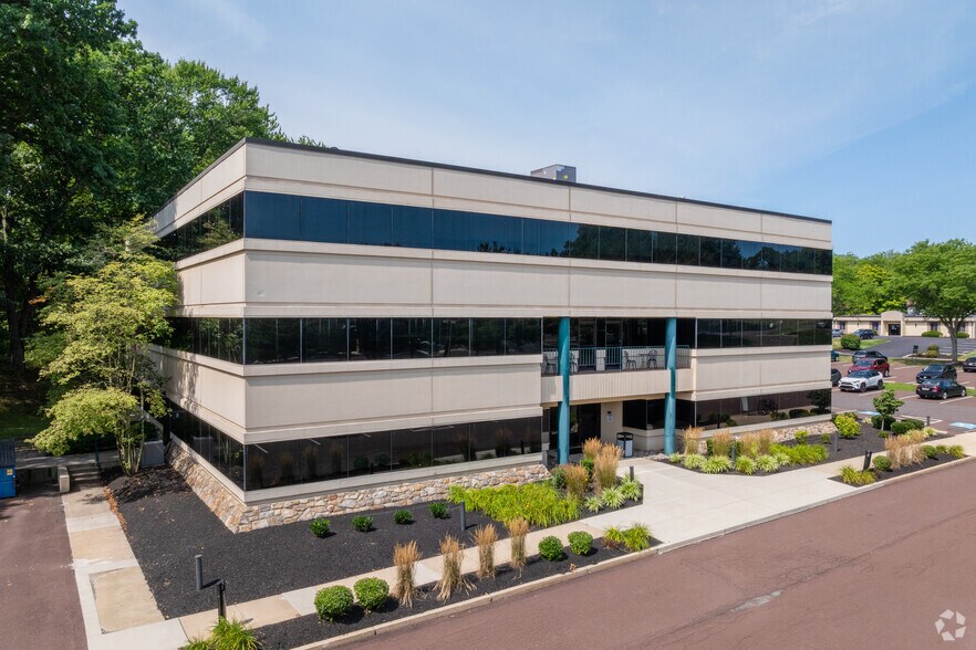 More Photos Of 1610 Medical Dr, Pottstown Unknown For Lease