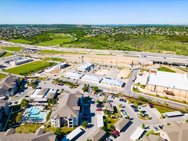 More Photos Of 7323 N Loop 1604 E, San Antonio Unknown For Lease