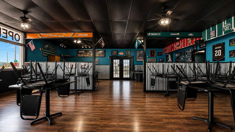 More Photos Of 3314 Surfside Blvd, Corpus Christi Restaurant For Sale