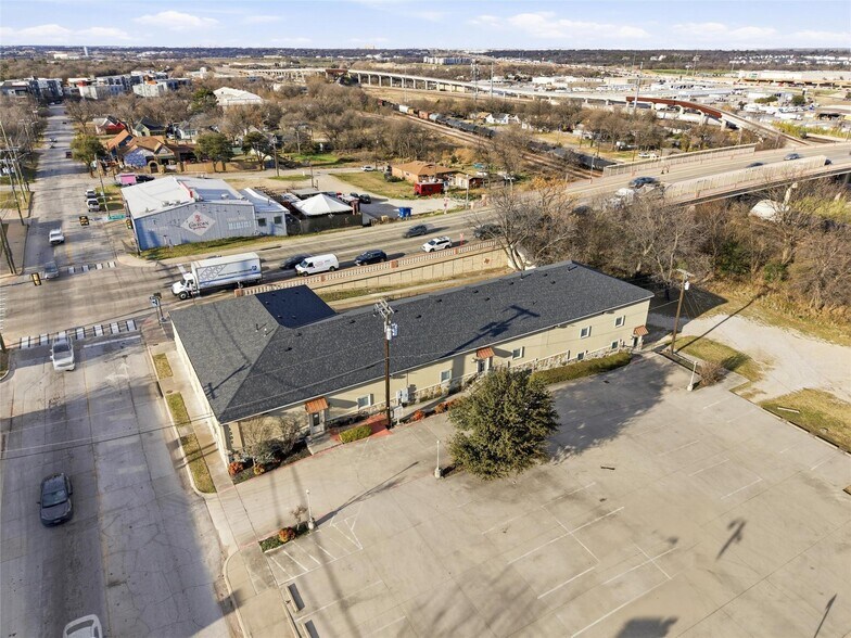 More Photos Of 1301 E Weatherford St, Fort Worth Showroom For Sale