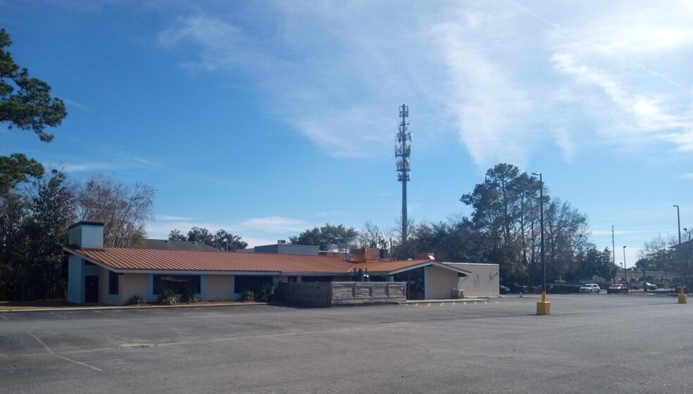 Primary Photo Of 65 W Fairmont Ave, Savannah Restaurant For Sale