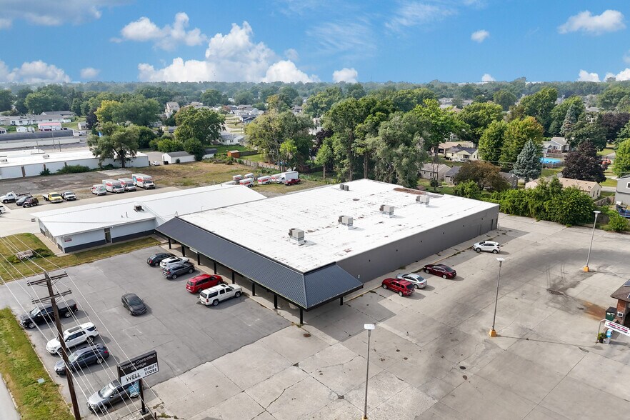 More Photos Of 1810 1st Ave E, Newton General Retail For Sale