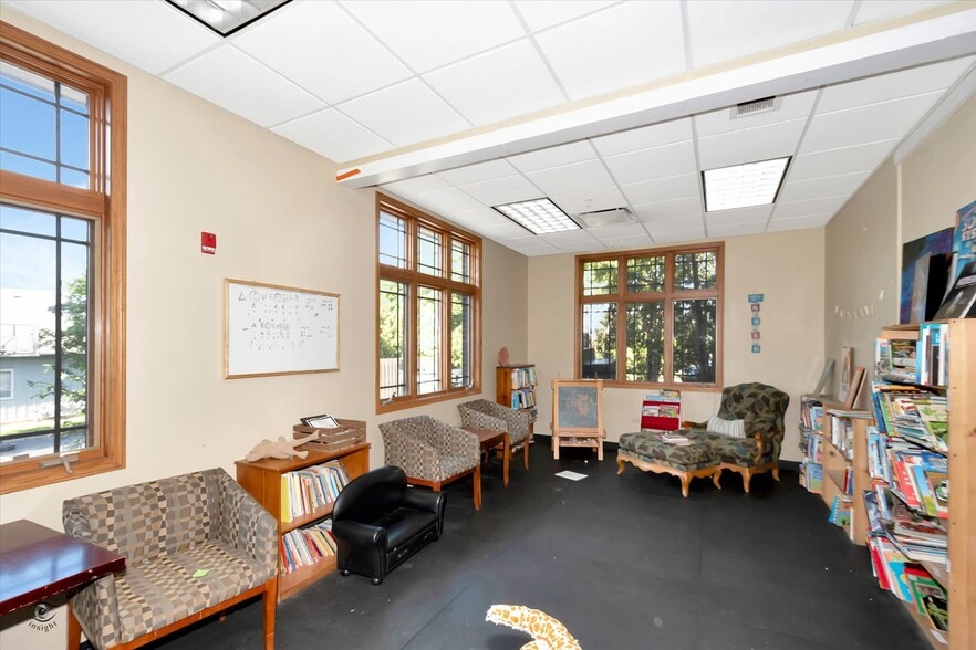 More Photos Of 201 Garden St, Yorkville Medical For Sale