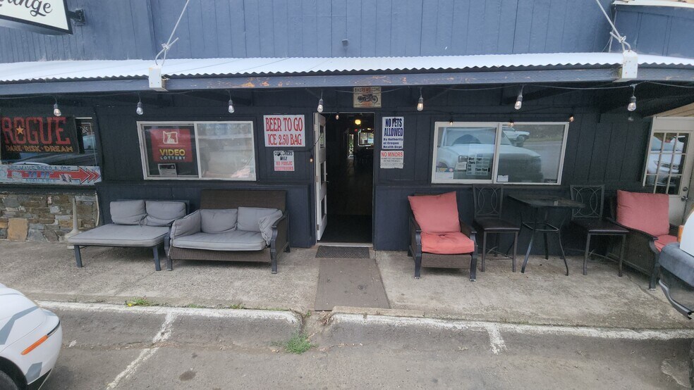 More Photos Of 10786 Highway 126, Mapleton General Retail For Sale