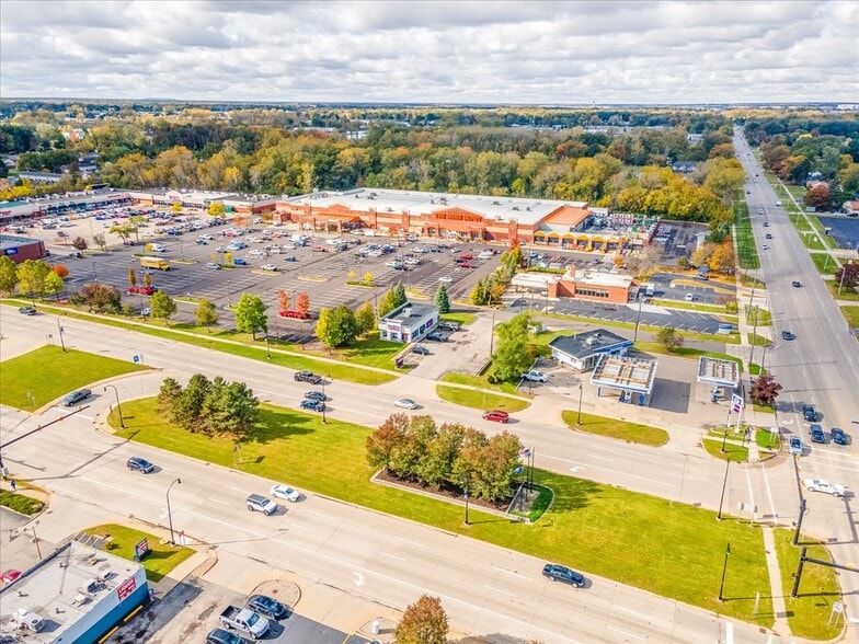 More Photos Of 23925 Goddard Rd, Taylor Bar For Sale