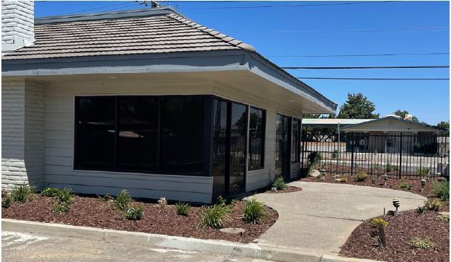 More Photos Of 445 W Dakota Ave, Fresno Office Residential For Sale