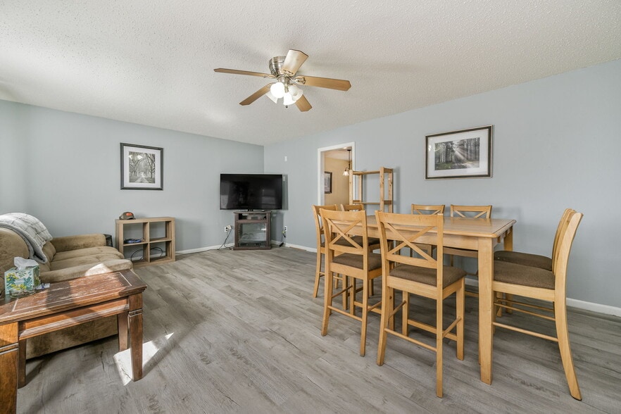 More Photos Of Falcon Motel, Stinnett Hotel For Sale