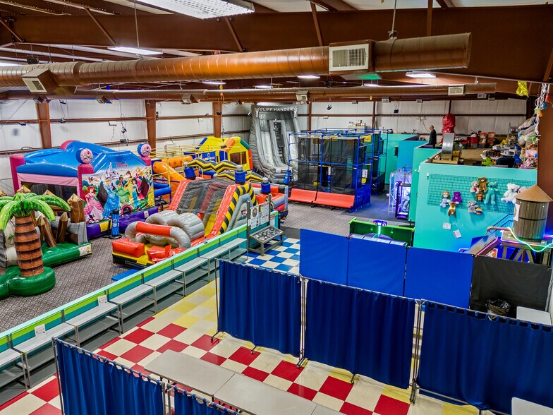More Photos Of 591 Merritts Creek Rd, Huntington Sports And Entertainment For Sale