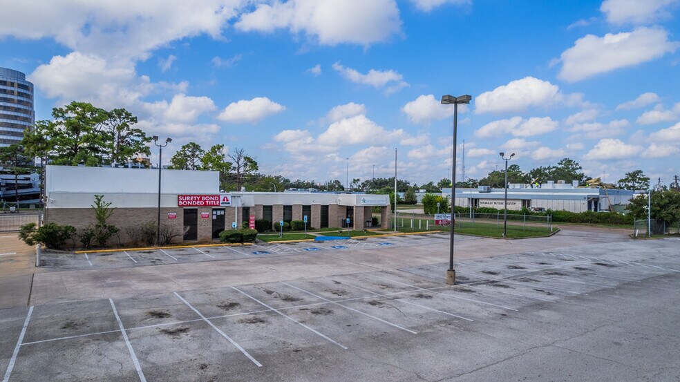 More Photos Of 2110 E Governors Cir, Houston Light Manufacturing For Sale