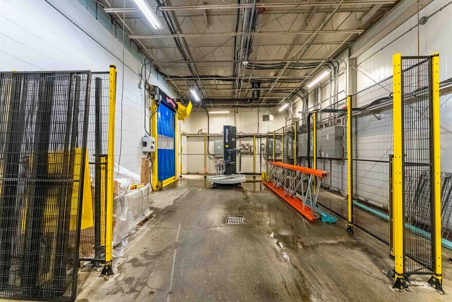 More Photos Of 500 Barrydowne Rd, Sudbury Manufacturing For Sale