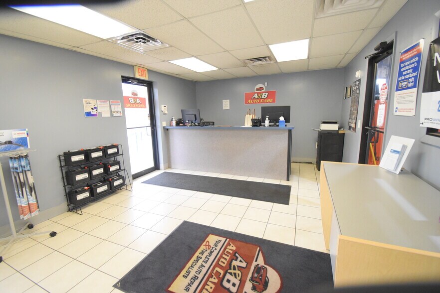 More Photos Of 300 Washington St, Rensselaer Auto Repair For Sale