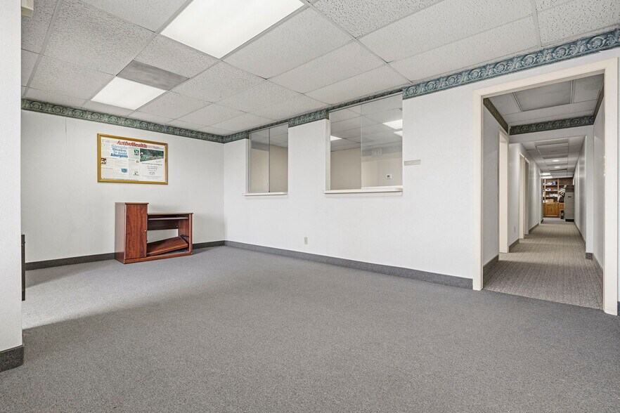 More Photos Of 103 5th St SE, Barberton Medical For Sale