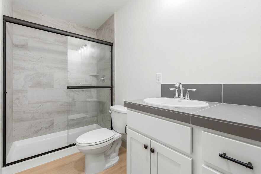More Photos Of 978 NE 10th Pl, Hermiston Apartments For Sale
