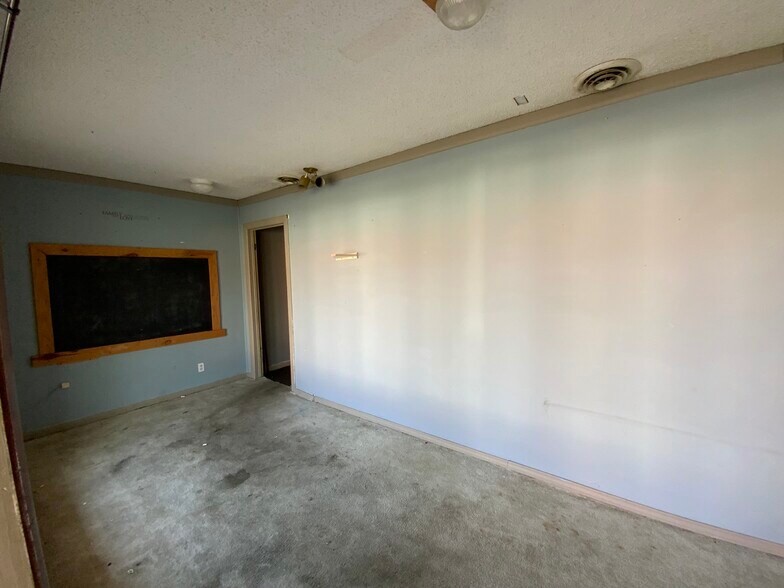 More Photos Of 18 Town Branch Rd, Andrews Office For Sale