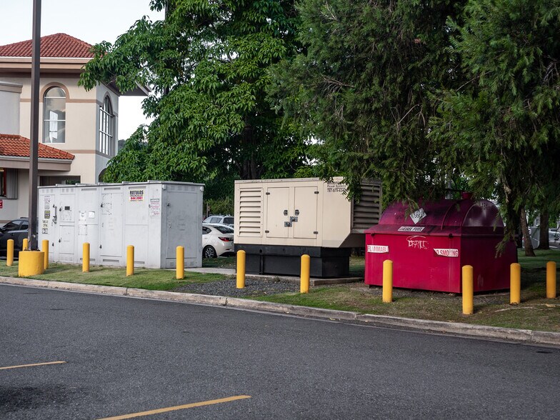 More Photos Of 101 PR-1, Caguas Drugstore For Sale