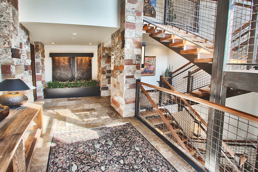 More Photos Of 1492 Park Ave, Park City Office For Lease