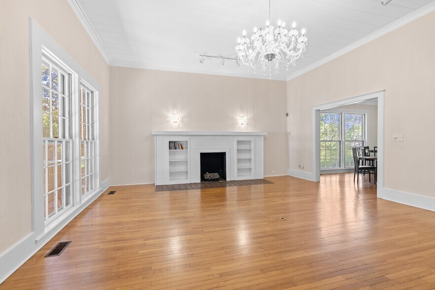More Photos Of 219 Old Mill Rd, Winchester Office For Sale