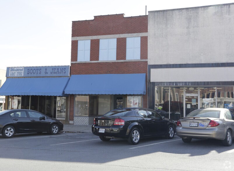 Primary Photo Of 103 W Lexington Ave, Independence Storefront For Lease